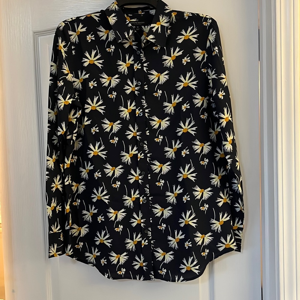 Banana republic Dillon blouse, M, NWT